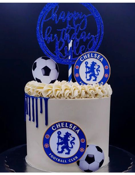 Chelsea Themed Birthday Cake, Chelsea Cakes For Men, Chelsea Cake Ideas, Chelsea Football Cake, Tarta Real Madrid, Football Themed Cakes, Birthday Drip Cake, Wedding Cake Tutorial, Soccer Birthday Cakes