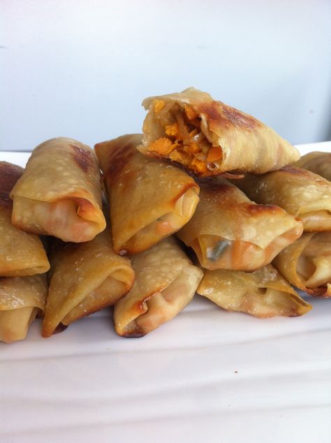 Sweet potato egg rolls Sweet Potato Egg Rolls, Potato Egg Rolls, Dessert Egg Rolls Recipe, Egg Rolls Baked, Sweet Potato Egg, Fried Sweet Potato, Easy Weekly Meals, Sweet Potato Rolls, Sweet Potato Cheesecake