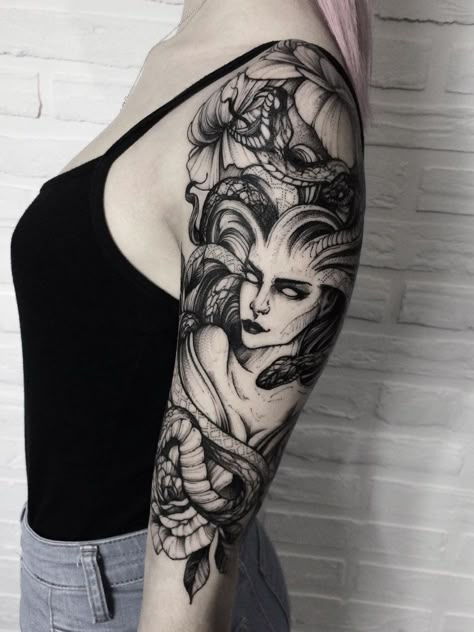 Medusa Tattoo Design, Sanskrit Tattoo, Dragon Sleeve Tattoos, Boho Styl, Medusa Tattoo, Body Suit Tattoo, Full Sleeve Tattoos, Full Sleeve Tattoo, Best Sleeve Tattoos