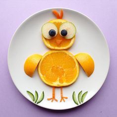 Pinterestita Creadora: Bellos Snacks Creativos para niños Fruit Recipes For Kids, Fruit Animals, Decorações Com Comidas, Food Art For Kids, Amazing Food Decoration, Cute Snacks, Easy Food Art, Fun Snacks For Kids, Fun Kids Food