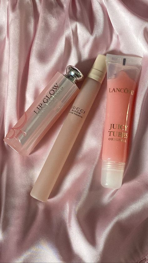 Lancome Juicy Tubes Aesthetic, Lancome Lip Gloss, Lancome Lipgloss, Divine Feminine Makeup, Gracie Aesthetic, Lancome Juicy Tubes, Juicy Tubes, Pink Lipgloss, Gucci Makeup