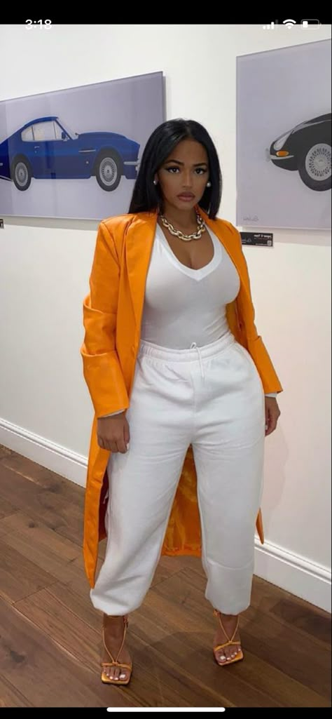 Heels And Joggers Outfits, Joggers With Heels Outfits, Joggers Outfit Women Casual Street Style, Sweats And Heels Outfits, Glamorous Spring Outfits, Sweatpants Outfit With Heels, Sweatpants And Heels Outfits, Dressy Sweatpants Outfit, Baddie Outfits Casual Street Style Swag