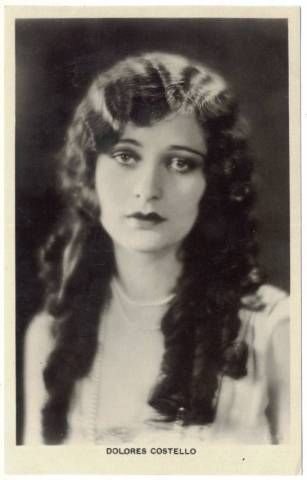 Dolores Costello - 1920's hair style for long hair 1920 Hairstyles, 1920s Long Hair, 1920 Hair, Dolores Costello, 1920s Makeup, Flapper Hair, Retro Updo, 1920s Hair, Silent Film Stars