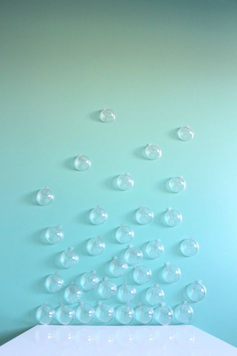 Easy bubble wall for a photobooth or other backdrop! Bubble Backdrop Diy Photo, Fake Bubbles Decorations, Bubbles Party Decorations, Fake Bubbles For Props, Fake Bubbles, Bubble Crafts, Duck Bathroom, Pumpkin Princess, Bubble Diy