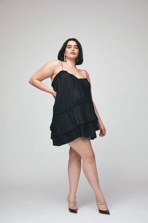 Barbie Ferreira InStyle US Eric T. White Photoshoot | Fashion Gone Rogue Plus Size Posing, Euphoria Fashion, Barbie Ferreira, Look Plus Size, Curvy Model, Form Fitting Dress, Curvy Girl Outfits, Looks Chic, Fashion Photoshoot