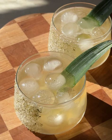 Non-Alcoholic Aloe Vera Margarita - by Olivia Noceda Acne Journey, Nettle Leaf Tea, Aloe Drink, Margarita Ingredients, Honey Syrup, Hormonal Acne, Champagne Cocktail, Before After Photo, Cystic Acne