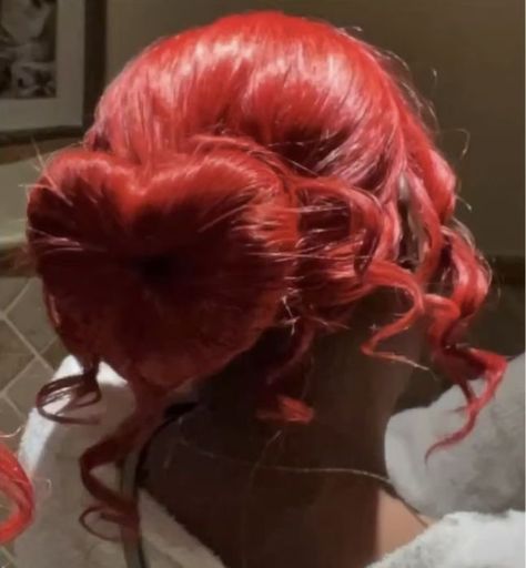 Valentine’s Day Hairstyles Natural Hair, Valentine’s Day Dance Hairstyles, Valentines Date Hairstyles, Curly Valentines Hairstyles, Valentines Day Curly Hairstyles, Valentines Day Natural Hairstyles, Valentines Day Hairstyles Braids, Heart Bun Half Up Half Down, Curly Hairstyles For Valentines Day