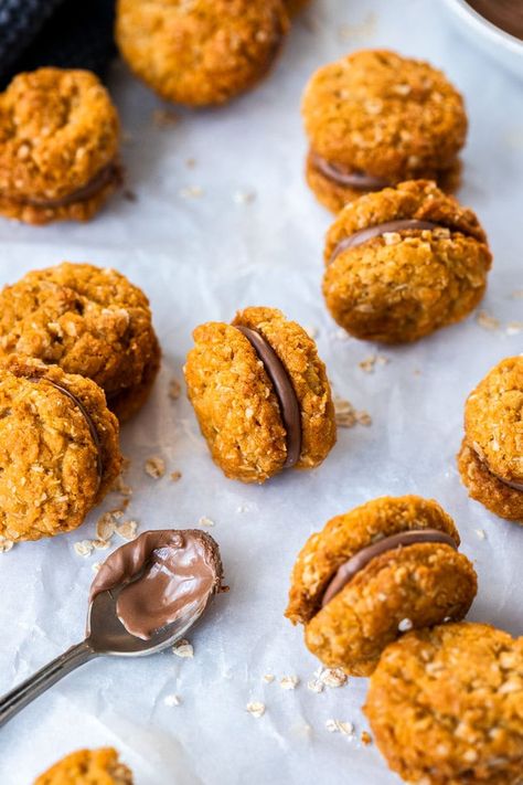 Oatmeal Cookie Sandwich, Kingston Biscuits, Pudding Chia, Cookie Sandwich, Biscuit Bake, Oatmeal Cookie, Sandwich Recipe, Biscuit Cookies, A Cup Of Tea