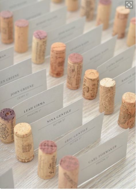 Diy Projektit, 카드 디자인, בר מצווה, Wine Corks, Wedding Diy, Wedding Places, Wedding Seating, Wine Cork, Wedding Place Cards