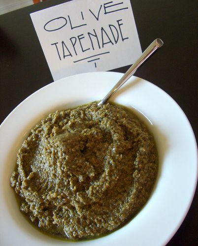 delicious Clean Appetizers, Olive Tapenade Recipe, Olive Paste, Tapenade Recipe, Delicious Dips, Olive Tapenade, Snack Dip, Black Olives, Pita Chips