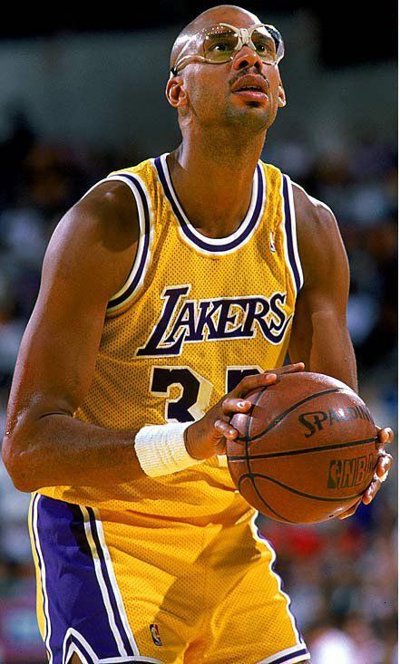 Kareem Abdul-jabbar, Abdul Jabbar, Laundry List, Kareem Abdul, Bola Basket, Kareem Abdul Jabbar, Lakers Basketball, Basketball History, Nba Championships