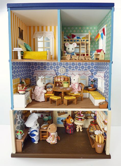 Mortimer Mouse, Calico Critters Furniture, Dollar Tree Toys, Sylvanian Families House, Fisher Cat, Calico Critters Families, Mouse House, Interior Wallpaper, Family Diy