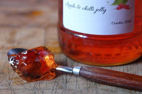 Apple & chilli jelly | H is for Home #recipe #preserving #jammaking Chilli Jelly Recipe, Red Onion Chutney, Apple Jelly, The 300, Cooked Apples, How To Make Jam, Jelly Recipes, Apple Harvest, Jams & Jellies