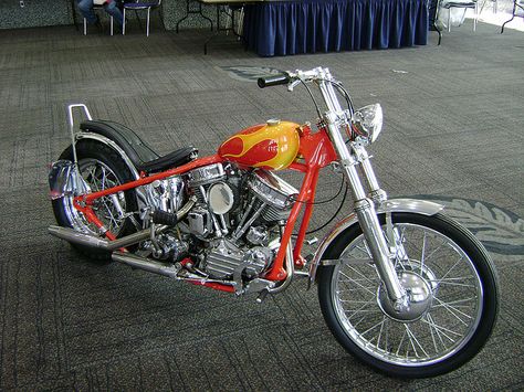 This is a copy of the motorcycle that Dennis Hopper rode in the cult classic movie Easy Rider with Peter Fonda and Jack Nicholson    Easyrider Bike Show 1-09 by eagle69er, via Flickr Dennis Hopper Easy Rider, Easy Rider Bikes, Peter Fonda, Harley Davidson Engines, Cult Classic Movies, Old School Chopper, Harley Davidson Panhead, Dennis Hopper, Harley Davidson Art