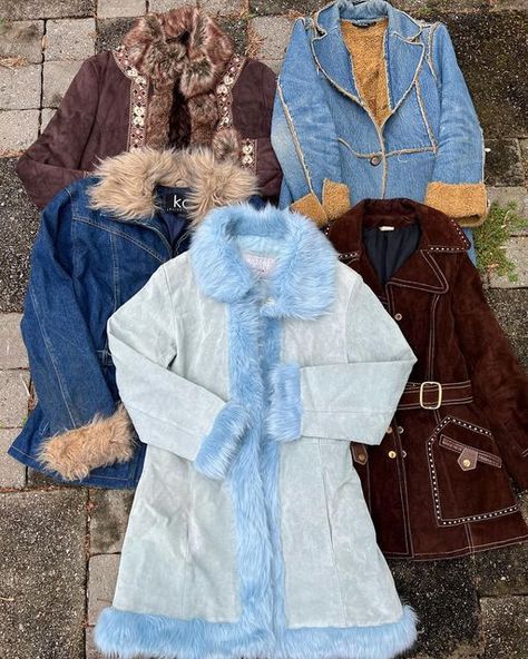 𝐝𝐨𝐭𝐭𝐢𝐞 on Instagram: "❄️ it’s cold outside, and you can only choose one ❄️ . . . Which one are you picking? . . . 90s does 70s coats coming to depop soon, 🍄Username prettyinvtg 🍄 . . . #depop #pinterest #70sfashion #90s #furcoats #pinterestinspo #y2kfashion #depopseller #poshmark #ebayseller #groovyfashion #outfitinspo #winterfashion" 90s Winter Coat, 90s Does 70s, Thrift Manifest, 70s Coat, Groovy Fashion, Grass Fields, 70’s Fashion, 2023 Vision, Little Outfits