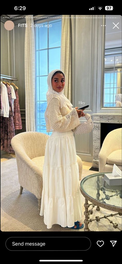 Hijabi Feminine Style, Halal Outfits Summer No Hijab, Hjab Clothes Summer, Summer Modest Outfits Aesthetic, Maxi Skirt Hijab Outfits, Kuwaiti Hijab Outfit, Muslim Skirt Outfit, Hijabi Holiday Outfits, Modest Summer Outfits Aesthetic Casual