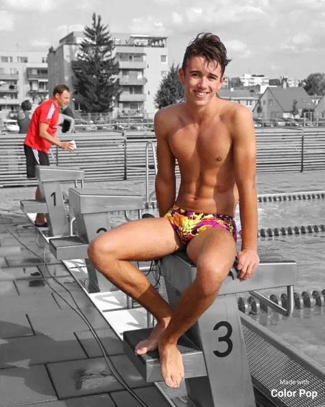 Hot Dudes – 11 March 2020 | Hot Guys Dream Guy Aesthetic, Soccer Guys Hot Football Players, Handsome Blonde Guy, Swimmers Body Male, Emo Teen Boy, Surfer Guy Style, Beach Boy Aesthetic, Male Festival Outfits, American Actors Male