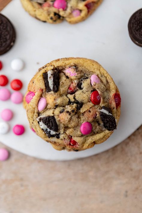 Valentine's Day Oreo M&M Cookies - Lifestyle of a Foodie Oreo M&m Cookies, M&m Cookies, Valentine’s Day Cookies, Valentine Day Cookies, Gluten Free Valentines, Food Art Ideas, Lifestyle Of A Foodie, Valentines Cookie, Valentines Desserts