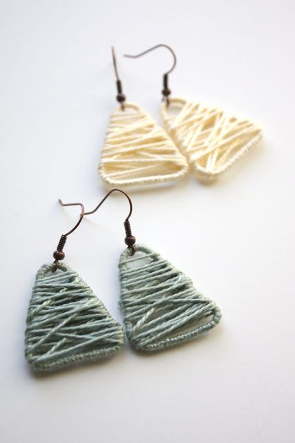 Cool and Pretty DIY Pendant or Earring! Fabric Earrings, Fiber Jewelry, Earrings Diy, Handmade Fashion Jewelry, Top Drawer, Macrame Jewelry, Fabric Jewelry, Bijoux Diy, Diy Pendant