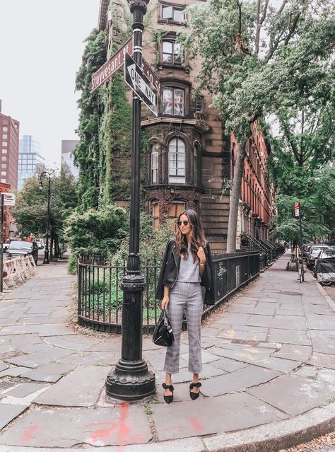 The Best Instagram Photo Spots in NYC - Oh So Glam Nyc Picture Ideas, Nyc Photoshoot Ideas, Nyc Photo Ideas, Scene Photography, Nyc Pics, Places Photography, New York City Pictures, Nyc Photoshoot, Nomadic Lifestyle