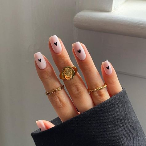 40+ Black Nails For All Seasons! - The Pink Brunette Valentine Nails Pink, Square Nail, Anna Grace, February Nails, Grunge Nails, Cute Acrylic Nail Designs, Black Nail Designs, Square Acrylic Nails, Baby Boomer