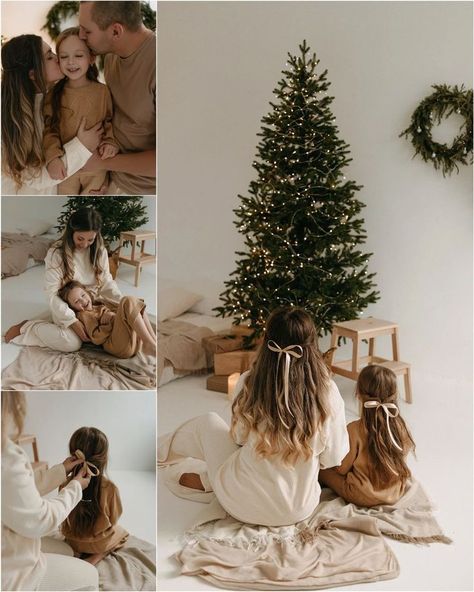 Holiday Home Photoshoot, Studio Christmas Photos Couple, In Studio Christmas Minis, Christmas Cozy Photoshoot, Christmas Mini Studio Sessions, Christmas Studio Photoshoot Setup, Family Studio Christmas Pictures, Neutral Christmas Photoshoot, Christmas Family Session