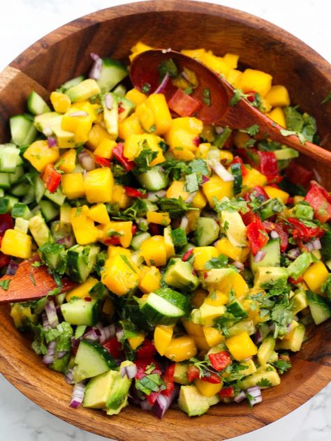 Healthy Mango Salad - Sims Home Kitchen Mango Salad Recipe, Sims Home, Fresh Salad Recipes, Healthy Vegetable Recipes, Mango Salad, Christmas Lunch, Mango Salsa, Red Onions, Avocado Salad