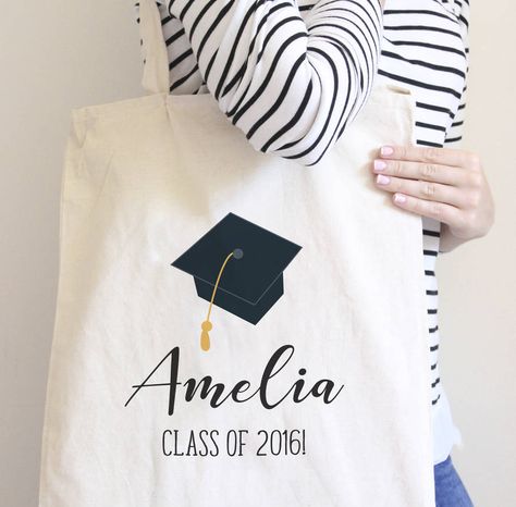 Graduation Souvenirs Ideas, Customizable Black Canvas Bag For Gifts, Graduation Cap Illustration, Personalised Canvas Bags, Personalised Graduation Gift, Commissioning Ceremony, Black Personalized Canvas Bag For Gift, Cap Illustration, Customizable Black T-shirt For Graduation