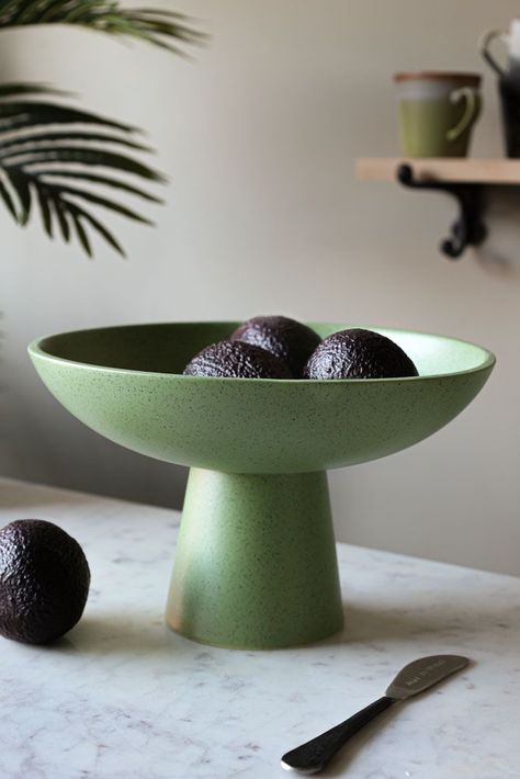 Fruit Bowl Decor, Modern Fruit Bowl, Fruit Bowl Display, Large Fruit Bowl, Kitchen Accessories Storage, Modern Tableware, Ceramic Fruit Bowl, Green Cake, Quirky Home