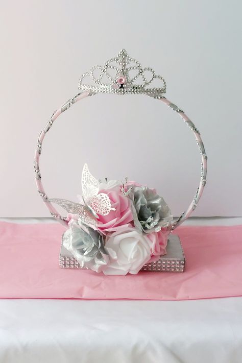 Quinceanera Table Decor, Quinceanera Table, Centerpiece Butterfly, Princess Quince, Disney Princess Centerpieces, Sweet 16 Decor, Butterfly Sweet 16, Quince Centerpieces, Hoop Centerpiece