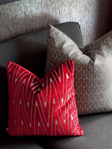 Designers Portfolio, Fun Pillows, Neutral Decorative Pillows, Red Decorative Pillows, Decor Pad, Pillows Decorative Diy, Contemporary Kitchens, Designer Portfolio, White Decorative Pillows