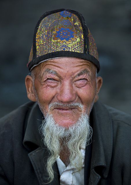 Uighur Beggar, Xinjiang, China | Flickr - Photo Sharing! Eric Lafforgue, Photographs Of People, Chongqing, We Are The World, Foto Art, Pictures Of People, Face Expressions, People Of The World, World Cultures