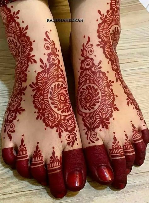 Tattoo For Women Arm Sleeve, Arm Sleeve Black Women, Women Arm Sleeve, Phoenix Tattoo For Women, Mehendi Designs Bridal, Tattoo For Women Arm, Outfits For Bride, Bride Mehendi, Mehendi Lehenga