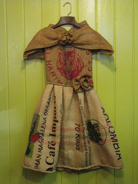 Burlap Sack Dress, Trash Fashion, Coffee Bean Bags, Coffee Sack, Recycled Outfits, Farm Fashion, Potato Sack, Coffee Sacks, Sack Dress