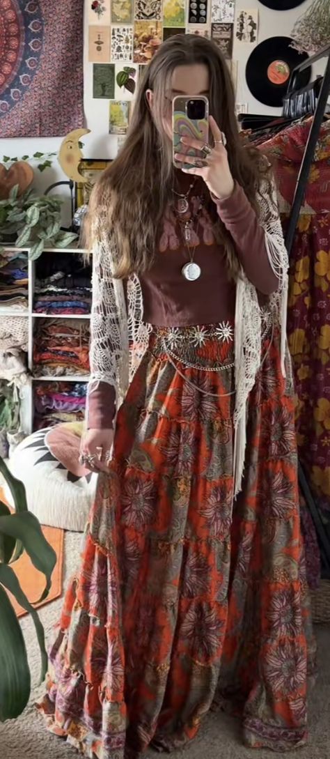 Gypsycore Outfits, Glee Costumes, Cottage Outfits, Boho Core, Boho Hippie Outfits, Hippie Pictures, Hippie Mom, Grunge Hippie, Eclectic Clothing