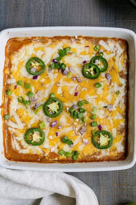 Hot and cheesy refried bean dip full of deliciousness. Made with refried beans, sour cream, salsa, seasonings, jalapeños, and cheese! #beandip #refriedbeans Recipes With Refried Beans, Bean Cheese Dip, Cheese Beans, Refried Bean Dip, Refried Bean, Refried Beans Recipe, Bean Dip Recipes, Sour Cream Dip, Jalapeno Cheese