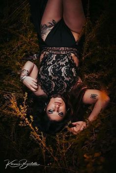 Spooky Photoshoot Ideas Plus Size, Witchy Bodouir, Plus Size Witch Photoshoot, Spooky Bodiour Plus Size, Womens Halloween Photoshoot, Dark Goddess Photoshoot, Outdoor Boudiour Ideas Halloween, Plus Size Spooky Photoshoot, Woods Boudiour Photoshoot