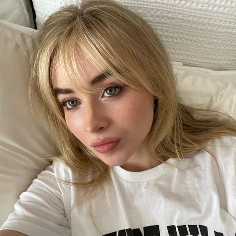 Laurie Heaps on Instagram: “Fresh as a daisy 🌼 @sabrinacarpenter” Sabrina Carpenter, Blonde Hair, A Woman, Blonde, Bed, Hair, White, Instagram