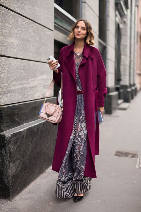 Candela Novembre Magenta Outfit Ideas, Magenta Coat, Capsule Wardrobe Women, Beach Weather, Milan Fashion Week Street Style, Street Style Fall Outfits, Saying Hello, Viva Magenta, The Cowboy