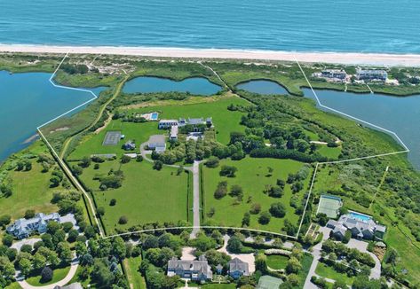 Mapping the 10 largest Hamptons homes for sale right now - Curbed Hamptons Hamptons Mansion, Hamptons Homes, Hampton Estates, Gunite Pool, Family Estate, Hamptons House, Expensive Houses, Henry Ford, Waterfront Homes