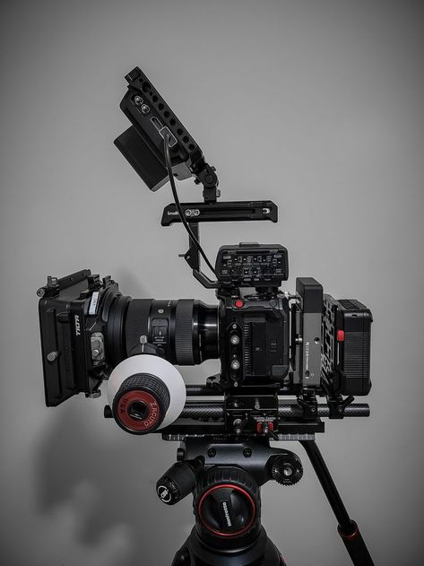 Lumix BS1H Rig Filmmaking Gear, Youtube Setup, Best Camera For Photography, Filmmaking Inspiration, Film Equipment, Filmmaking Cinematography, Castle Tv Shows, Recording Studio Design, Film Life