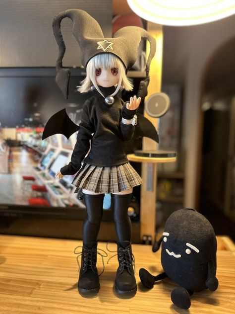 Aesthetic Figures, Halloween Figures, Figure Reference, Aesthetic Japan, Anime Figurines, Gothic Anime, Figure Poses, Anime Dolls, Cyberpunk Art