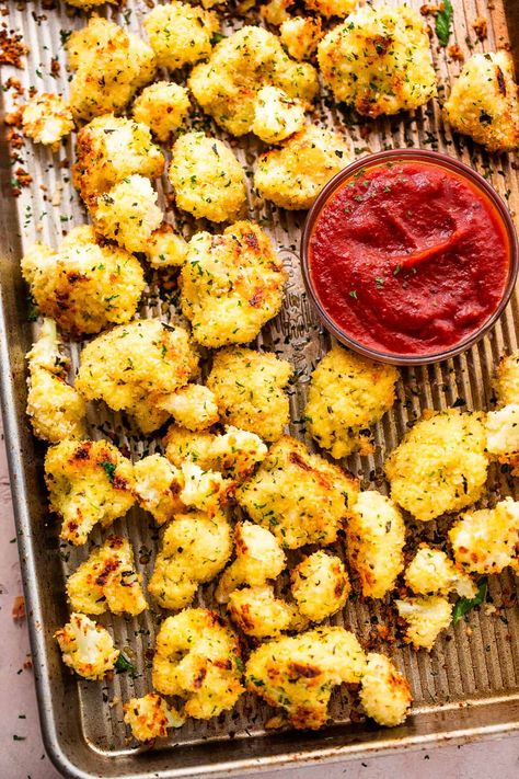 Cauliflower florets are coated in panko bread crumbs and parmesan cheese, and then roasted to create tender yet crispy cauliflower bites! Crispy Parmesan Cauliflower, Roasted Parmesan Cauliflower, Baked Cauliflower Bites, Parmesan Cauliflower, Weekly Menu Plan, Closet Cooking, Cauliflower Bread, Roasted Vegetables Oven, Buffalo Cauliflower Bites