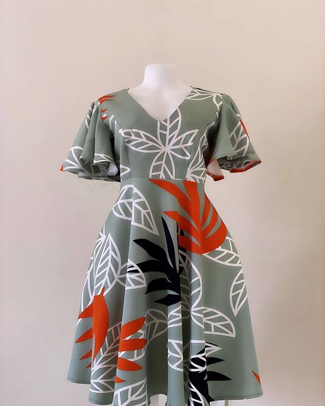 A simple circle dress 👗 Round sleeves. #madeinuganda Material Styles, Island Style Clothing, Island Dresses, Custard Recipe, Dress Patterns Diy, Wrap Dress Pattern, Island Wear, Blouse Ideas, Island Dress