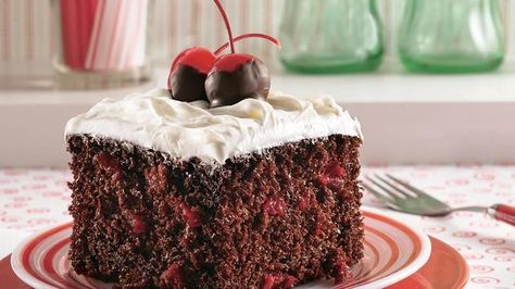 Try a classic southern cake updated with cake mix and cherry cola. Cherry Coke Cake, Cherry Cake Recipe, Coke Cake, Southern Cake, Sprinkles Recipe, Cola Cake, Chocolate Cherry Cake, Cherry Coke, White Frosting