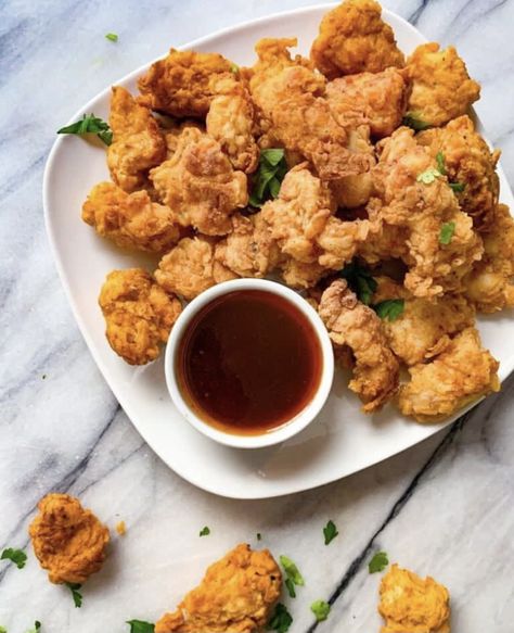 Chicken Aesthetic Food, Homemade Popcorn Chicken, Boba Place, Chicken Popcorn, Popcorn Chicken Recipe, How To Make Popcorn, Homemade Popcorn, Chicken Chunks, Popcorn Chicken