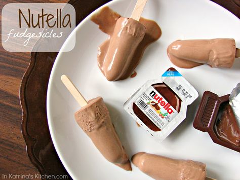 Nutella Fudgesicles from inkatrinaskitchen.com - only 2 ingredients, no bake, these are the first thing to make for summer #recipe #desserts Fudgesicle Recipe, Freezer Pops, Nutella Recipes Easy, Ugly Food, Nutella Fudge, Ice Cream Pops, Homemade Popsicles, Cold Treats, Nutella Recipes