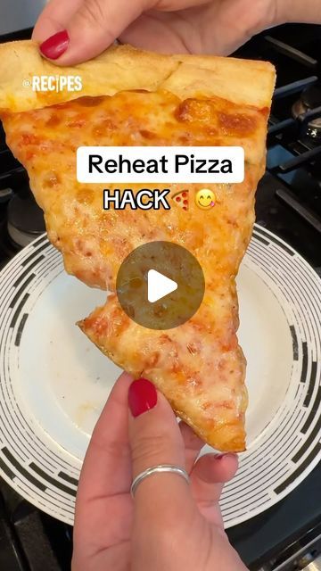 Recipes on Instagram: "Making leftover pizza turn fresh any day!🤤🍕 This reheating pizza hack is GENIUS!🤩 Never going back to the toaster oven! Would you try this?😋 #hack #viral #trend #reheat #pizza #reheatpizza #trick #idea #inspo #easy #fun #leftover #leftoverpizza #fyp" Leftover Pizza Ideas, What Can I Do With Left Over Pizza Dough, Reheat Frozen Pizza In Air Fryer, Reheat Pizza In Air Fryer, Best Way To Reheat Pizza, Reheating Pizza, Reheat Pizza In Oven, Pizza Hacks, Reheat Pizza