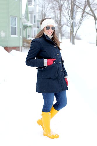 Yellow Hunter Boots Outfit, Yellow Hunter Boots, Red Hunter Boots, Yellow Rain Boots, Hunter Boots Outfit, Red Leather Gloves, Hunter Wellies, Hunter Outfit, Winter Tights