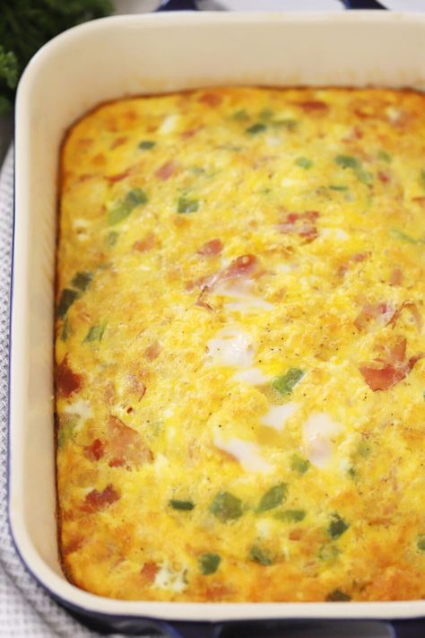 East Egg Casserole, 9x13 Egg Bake Breakfast Casserole, Egg Omelette Casserole, Easy Breakfast Egg Bake, Western Egg Bake, Omelette Bake Recipe, Baked Denver Omelet Breakfast Casserole, Denver Omelette Quiche, Western Omelette Casserole